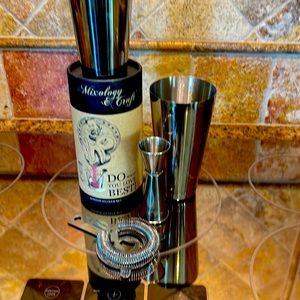 Mixology Boston Shaker Set - Great Gift IdeaMix it up w this fun bar shaker set!